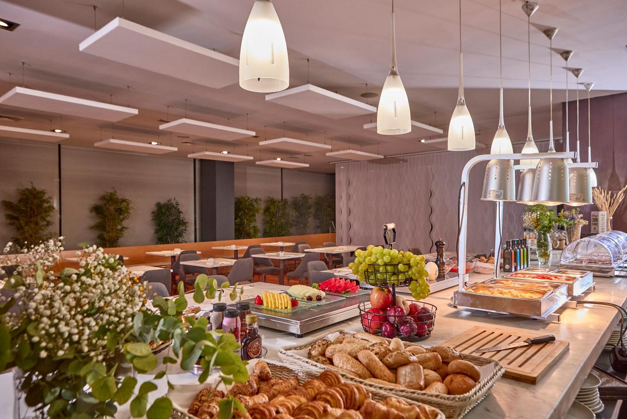 Civis Luz Castellon 4*S Hotel Castellón de la Plana Kültér fotó